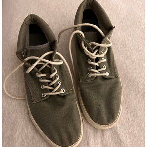 Timberland mid rise shoes